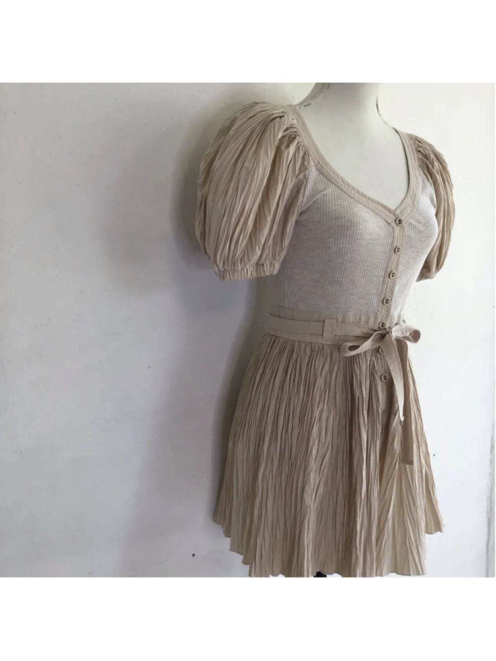 Ulla Johnson Women Elegant Beige Pleated Romper with Puff Sleeves Size 4 - Picture 4 of 15